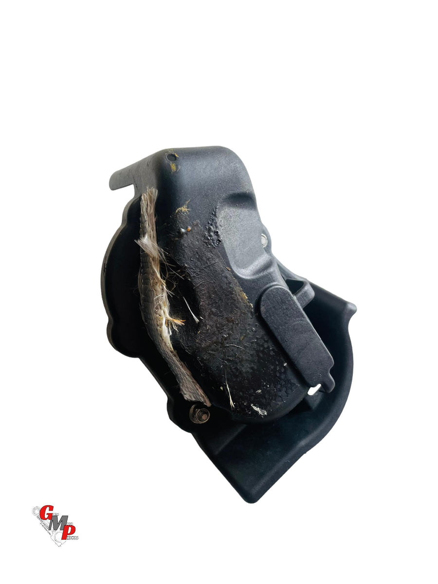 Cache Sous Pompe Essence - Ducati