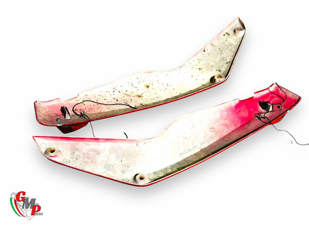 Paire de Flanc Rouge Avec Clignotant - Ducati