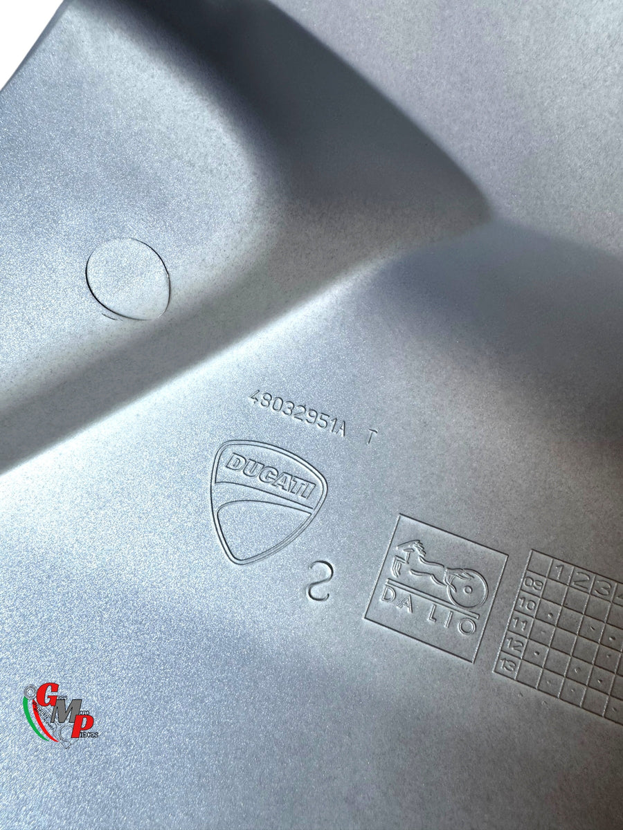 Carénage Gauche Gris Chromo NEUF - Ducati