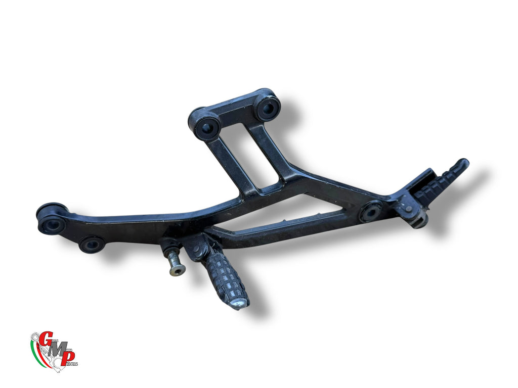 Platine repose pied Gauche - Ducati Monster 400 600 620 695 750 800 900 1000 S4 cor finale
