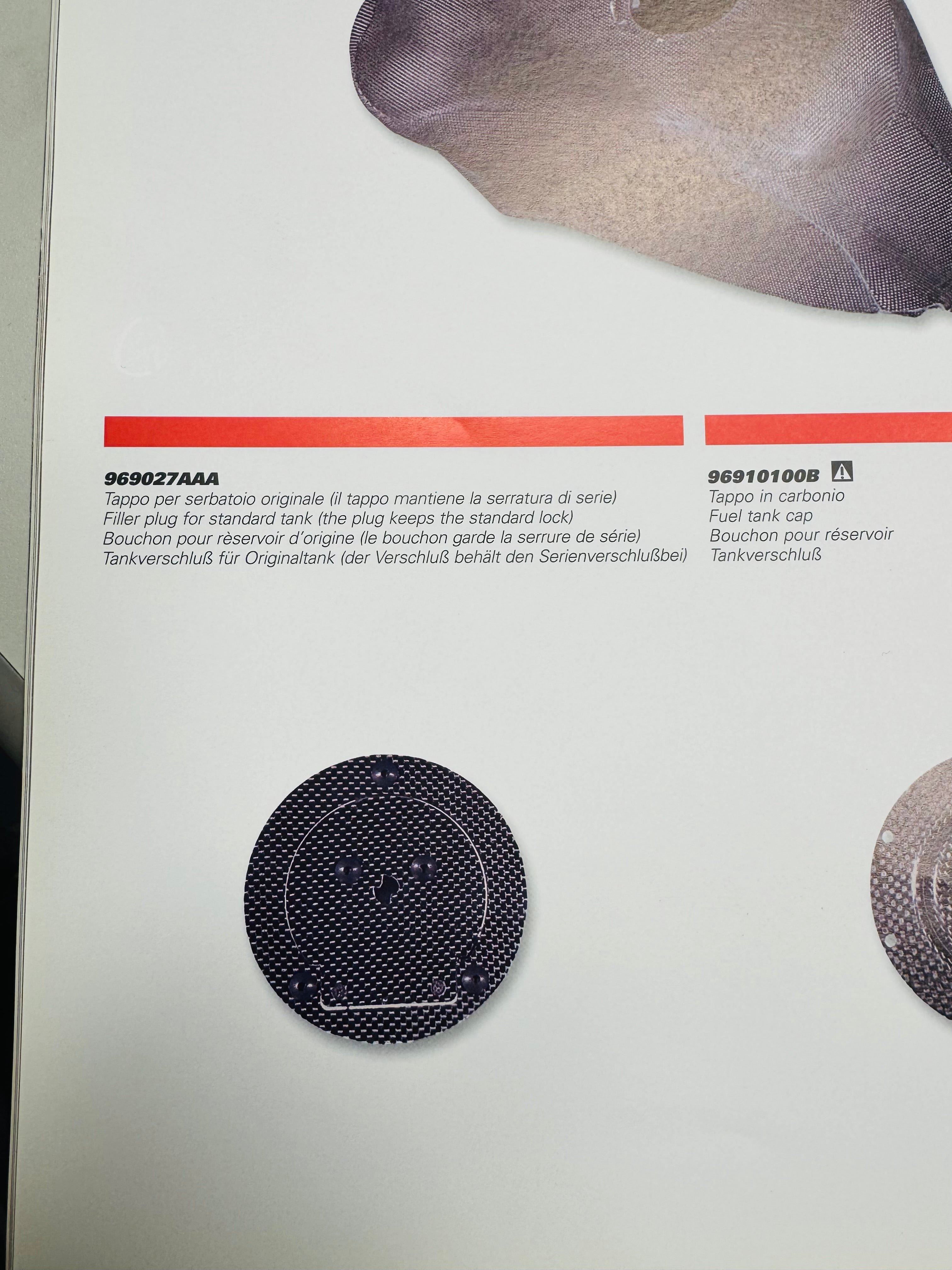 Trappe à essence carbone neuve - Ducati performance