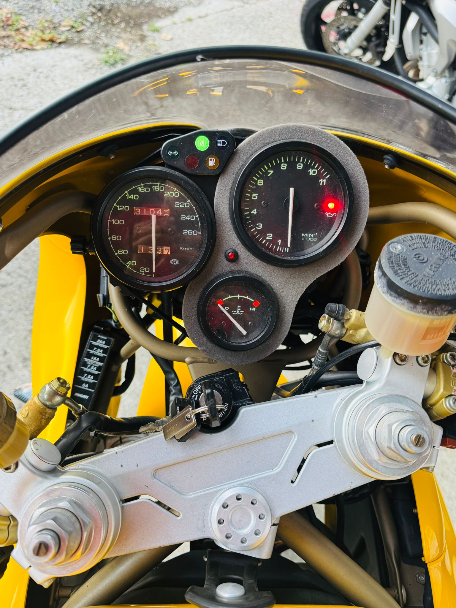 Ducati Supersport IE 900 1999