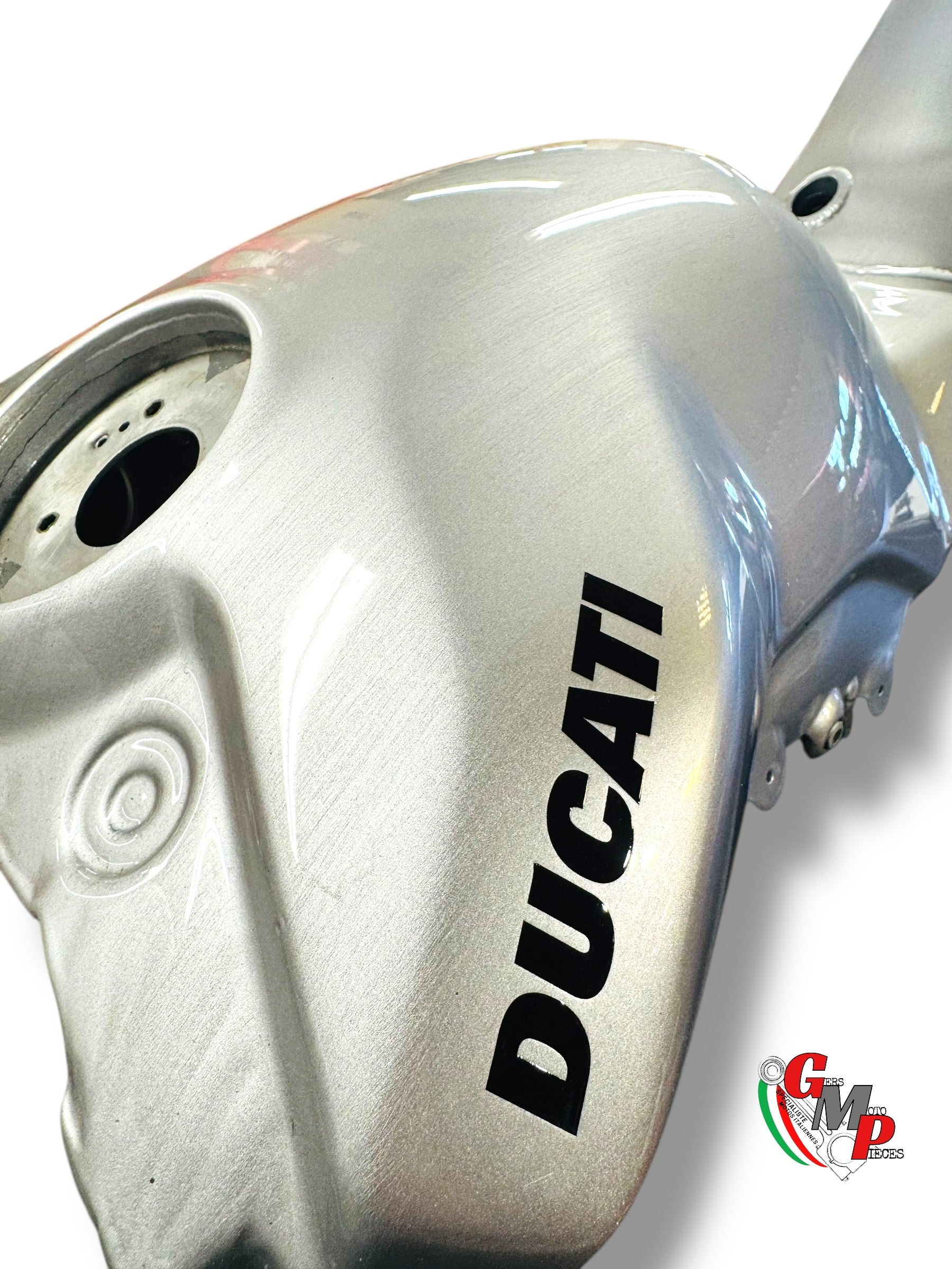 Réservoir alu brossé Etat Neuf - Ducati