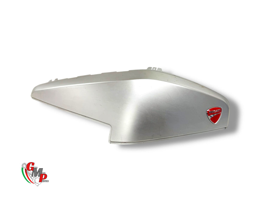 Carénage de valide gris droit - Ducati