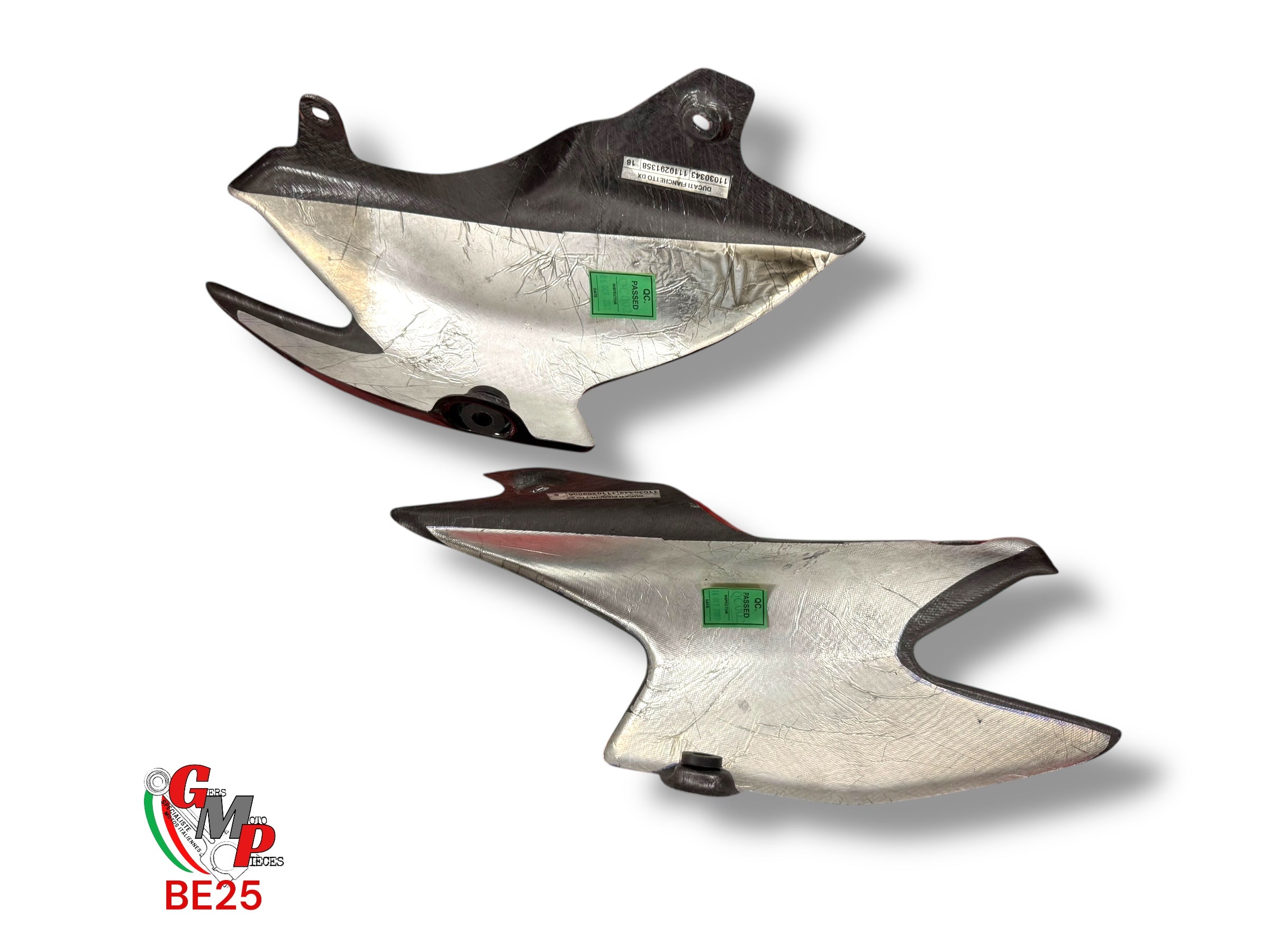 Paire de caches échappement carbone - Ducati